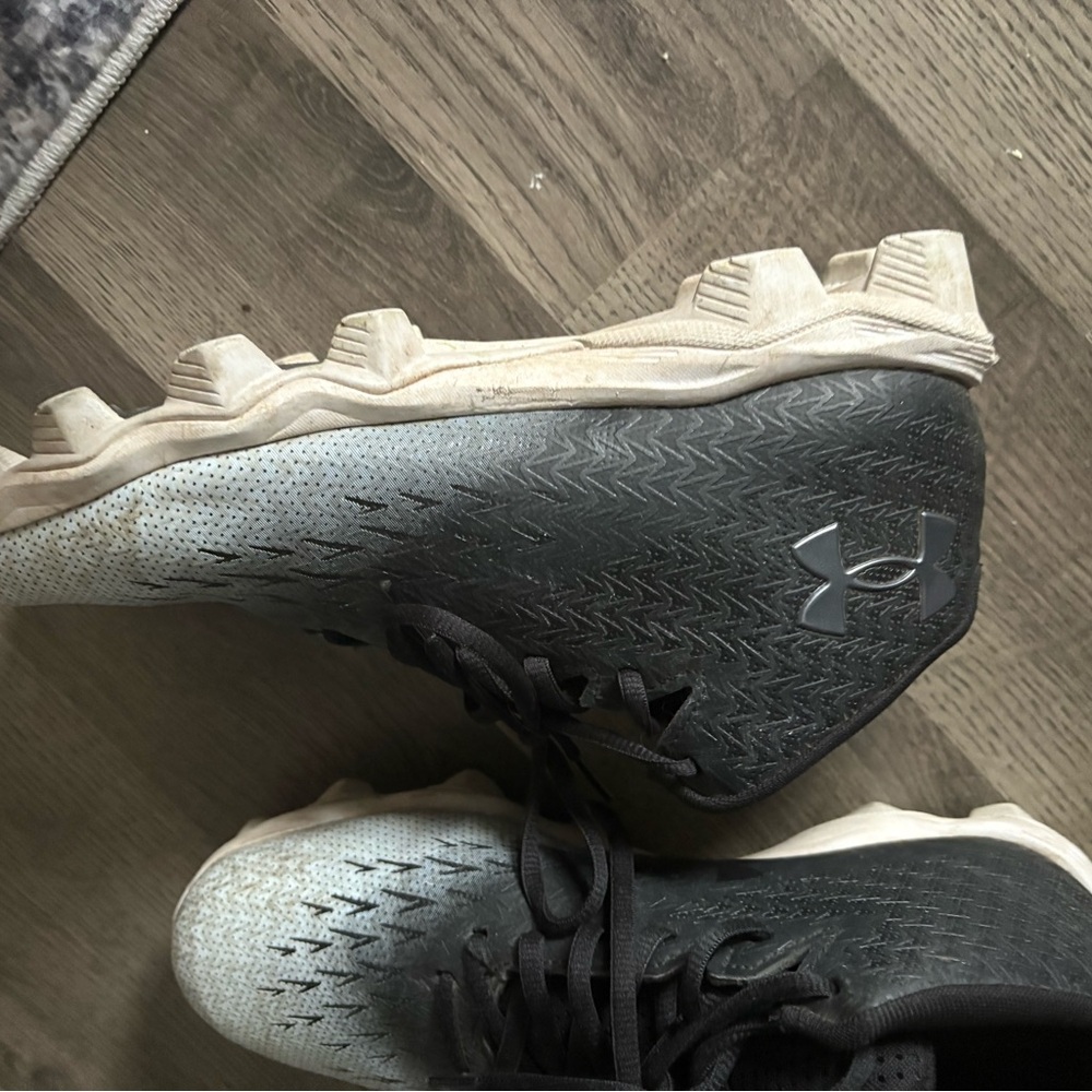 Under Armour Black Interior Sneaker